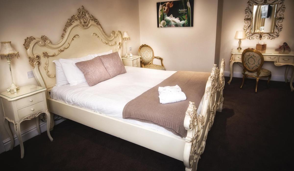 Bert'S Rooms At The Black Horse Inn Бриґгаус Екстер'єр фото